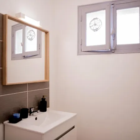 Le Patio Superbe T3 Climatisation Terrasse Wi-fi Netflix 15 Mn Coeur De 70 M2 Apartamento Béziers