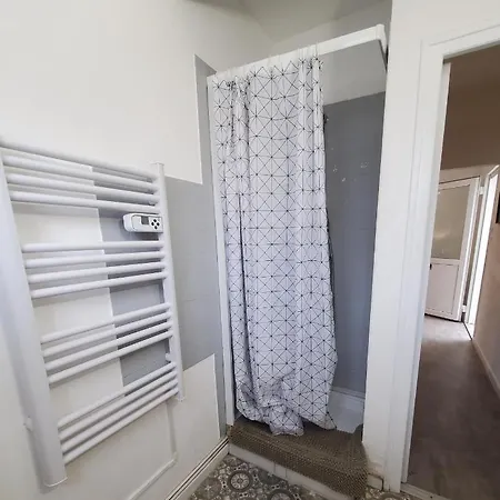 Le Patio Superbe T3 Climatisation Terrasse Wi-fi Netflix 15 Mn Coeur De 70 M2 Apartamento Béziers