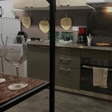 Le Patio Superbe T3 Climatisation Terrasse Wi-fi Netflix 15 Mn Coeur De 70 M2 Béziers