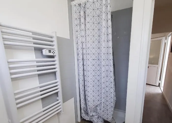 Le Patio Superbe T3 Climatisation Terrasse Wi-fi Netflix 15 Mn Coeur De 70 M2 Apartmán Béziers