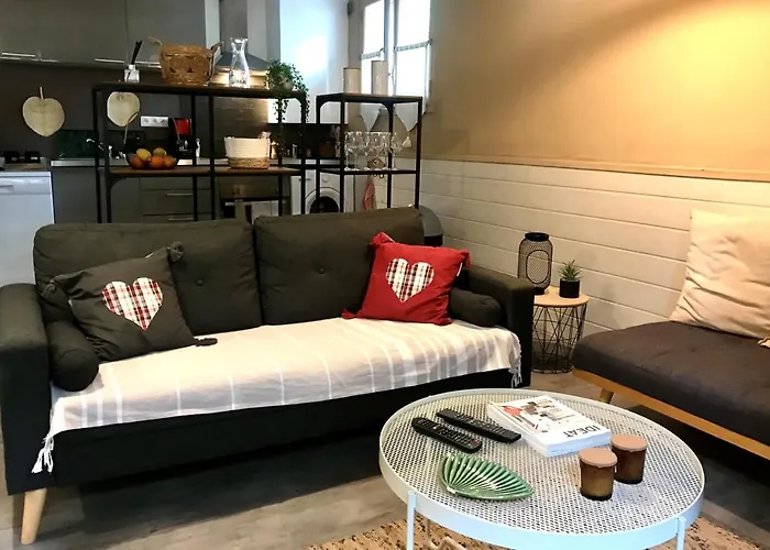 Le Patio Superbe T3 Climatisation Terrasse Wi-fi Netflix 15 Mn Coeur De 70 M2 Apartmán *